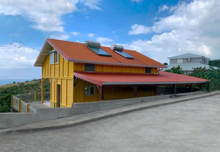 2 Bedrooms Chalet