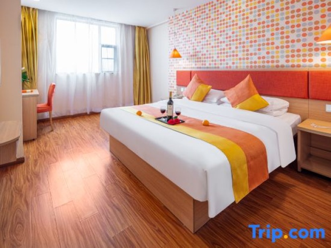 Standard Double room with city view