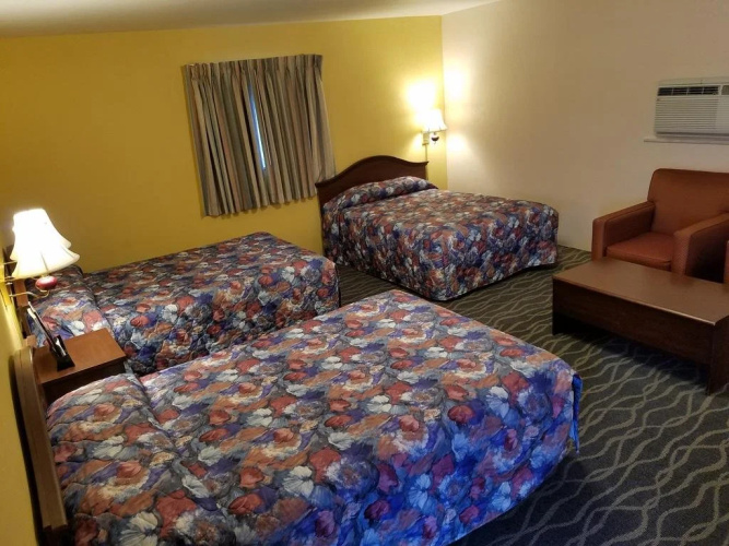 Budget Host Midway Inn