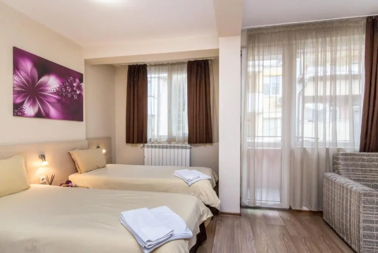 Standard Triple room with balcony