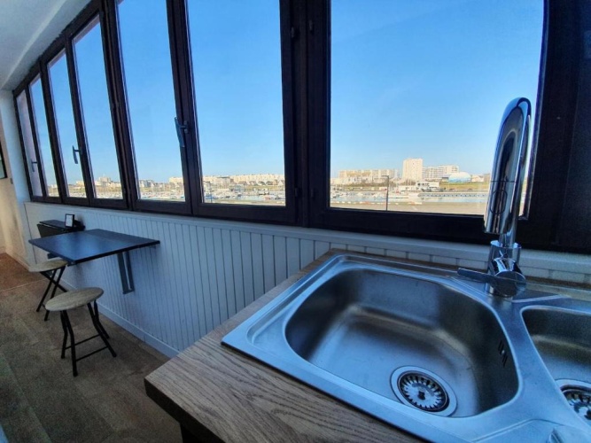 3 Bedrooms Apartment