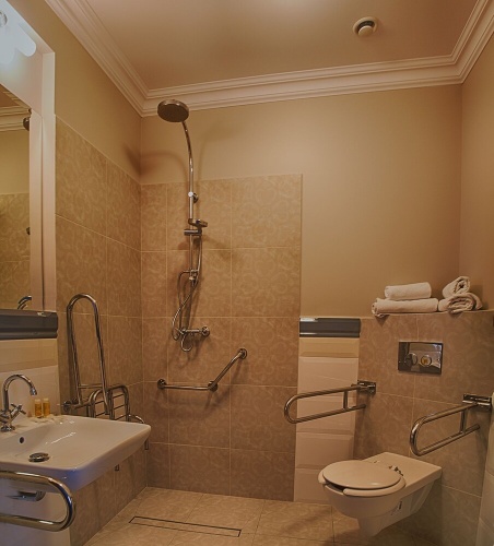 Standard Twin room with balcony