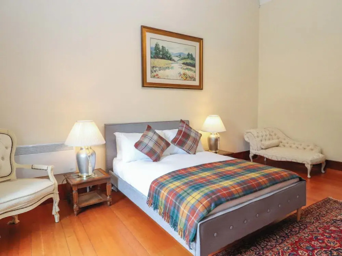Rob Roy Apartment