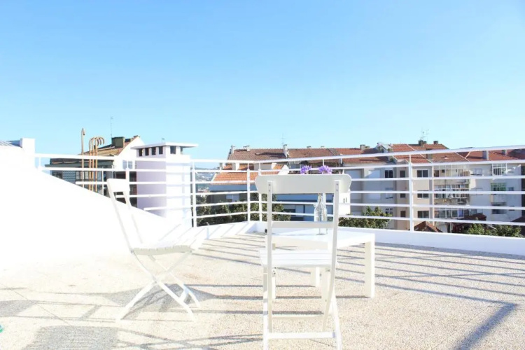 GuestReady - Over the rooftop