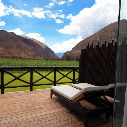 1 Bedroom Superior room with balcony and with mountain view