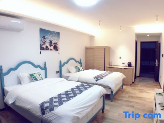 Standard Twin room with sea view
