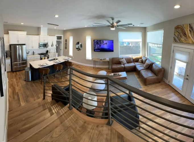 Upstay - Newly Built Modern Home w Private Pool , Austin