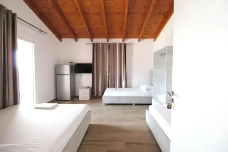 Sunny Villa