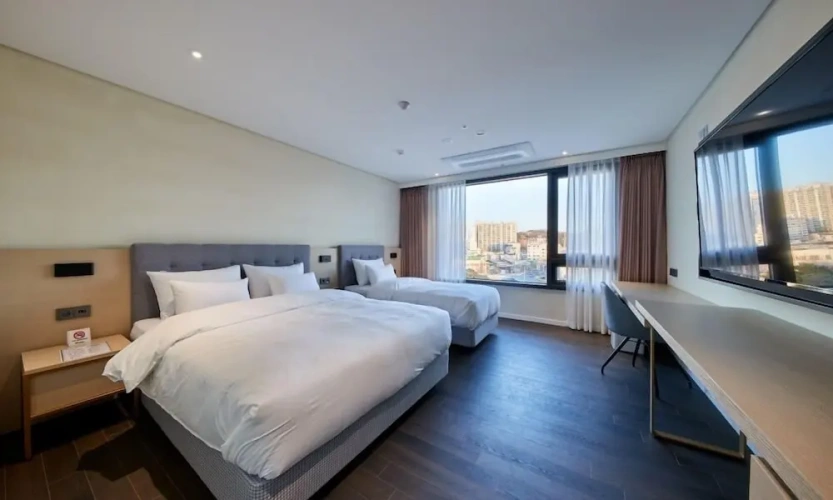 Premier room