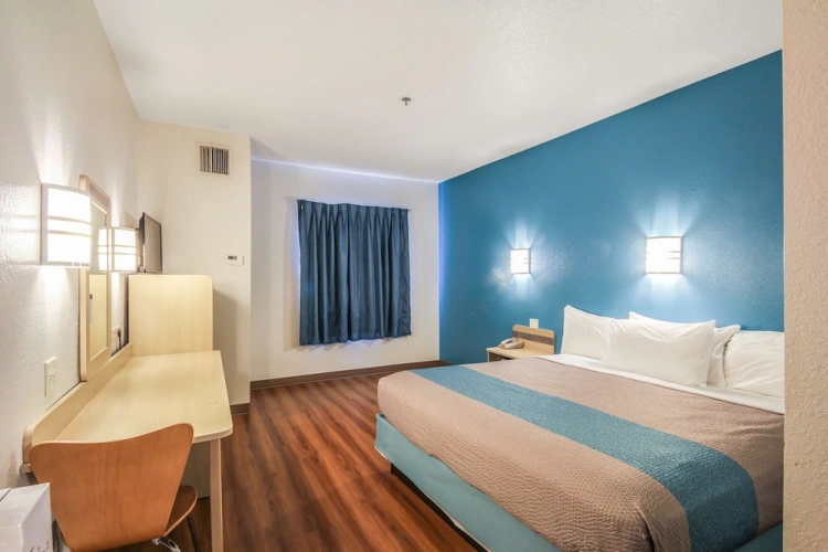 Deluxe Double Suite