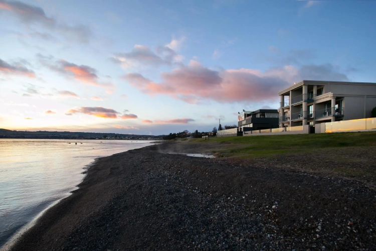 1 Bedroom Suite with lake view