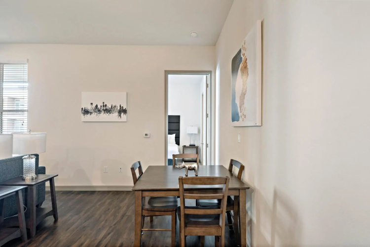 Spacious Private and Elegant Downtown Location
