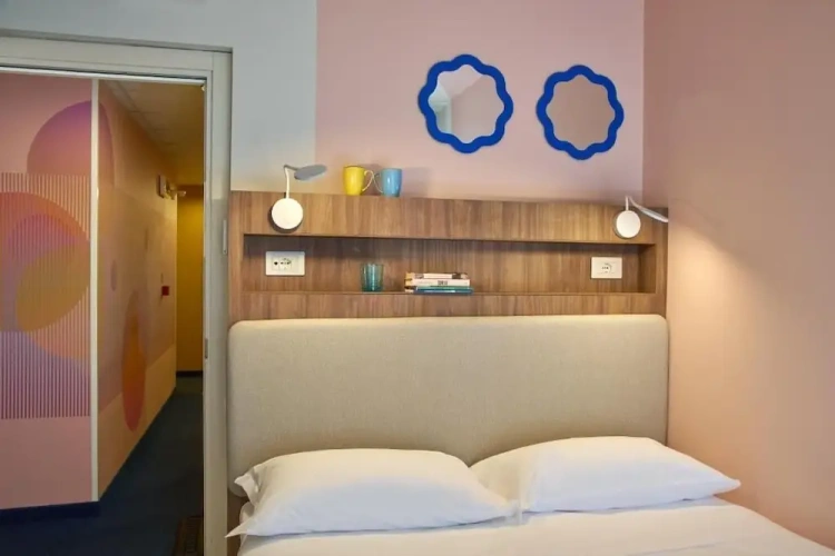 Economy room