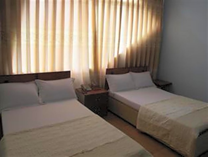 Standard Triple room with city view