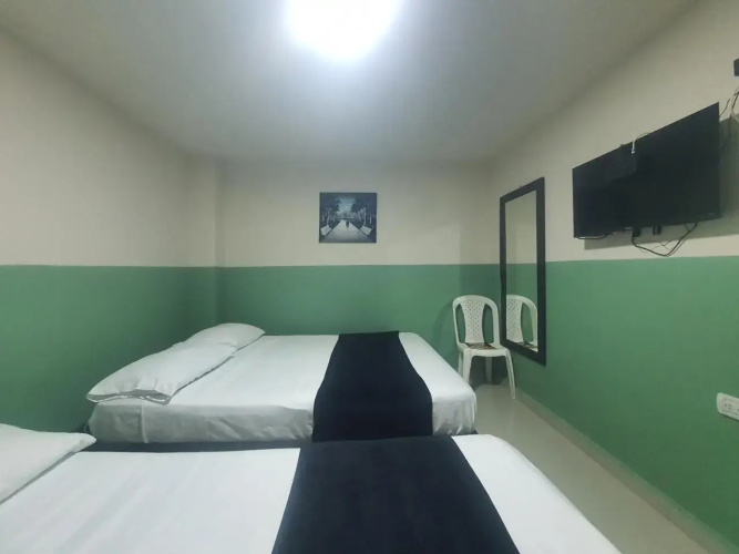 Hotel Imperio Inn 74
