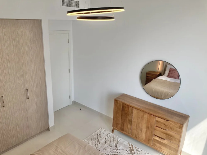 SuperHost - Stylish Apartment Facing Creek Harbour