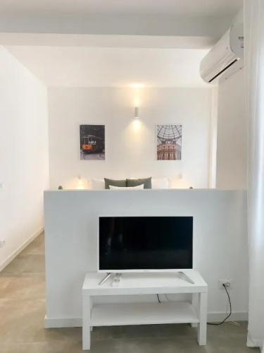 Navigli Apartments
