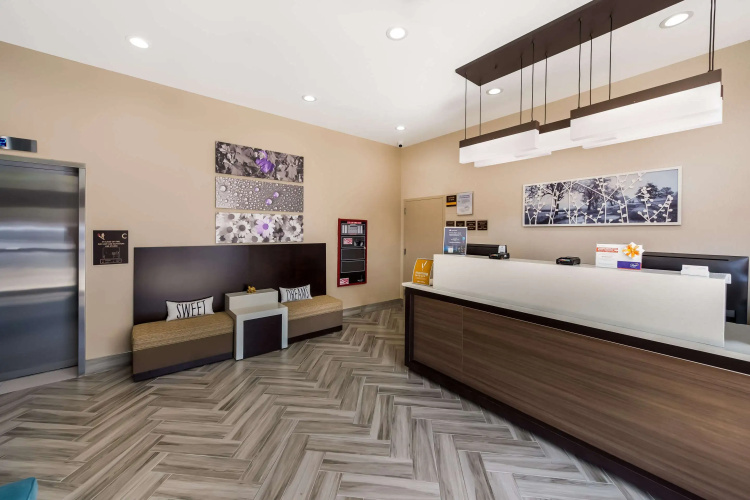 Sleep Inn Brooklyn - Sheepshead Bay