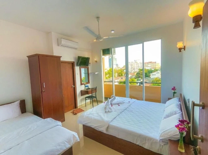 Standard Triple room