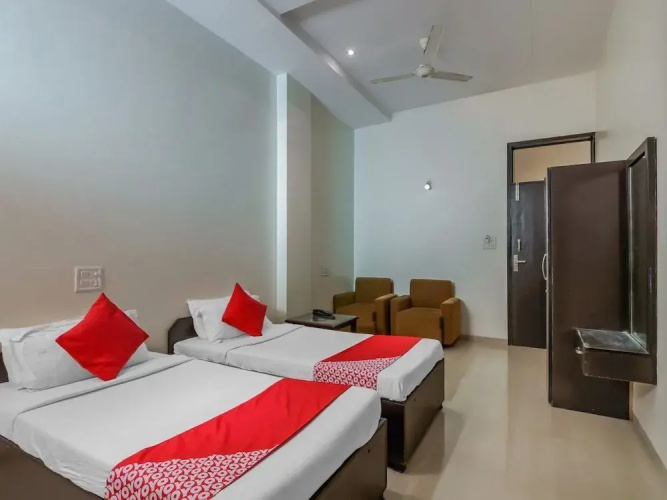 Hotel Rainbow Inn by OYO Rooms