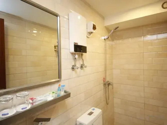 Dandong Yading Hotel