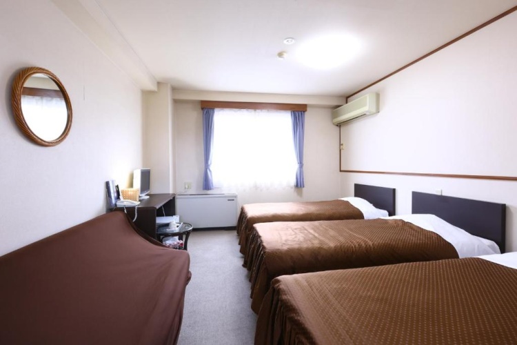 Economy Triple room