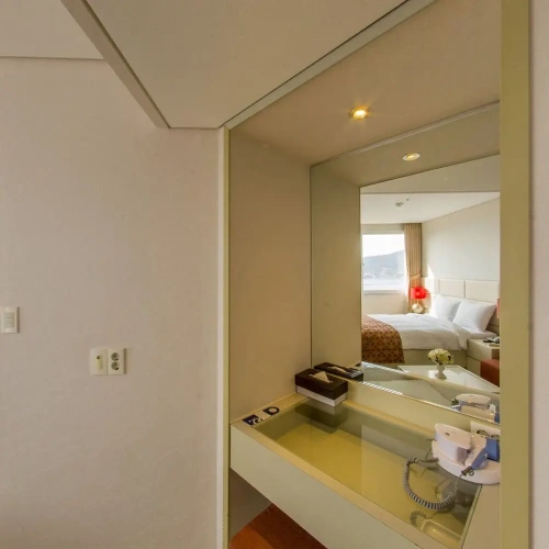 1 Bedroom Junior Suite with balcony and with partial sea view