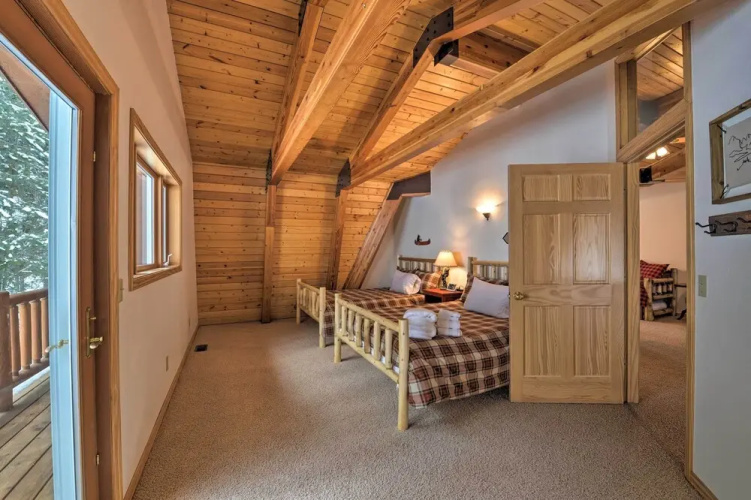 'wild Huckleberry Cabin' in Alpine: Fire Pit, Deck