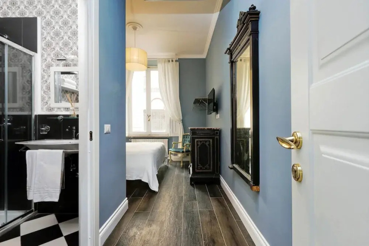 Luxury Rooms