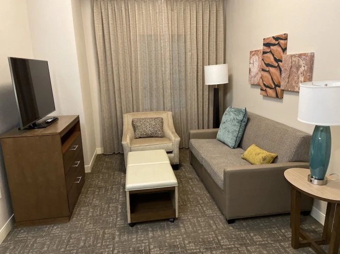 1 Bedroom Suite