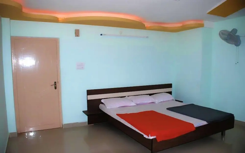 Standard Double room with city view