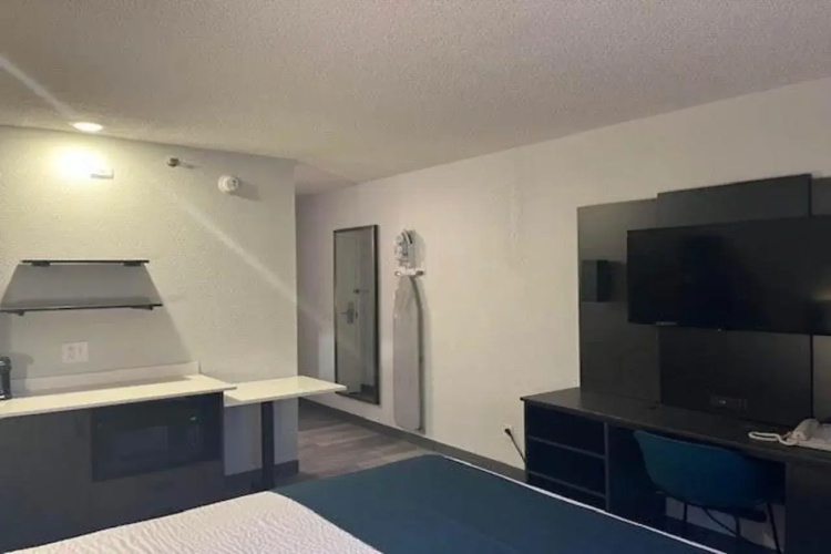 Studio 6 Suites Norcross, GA