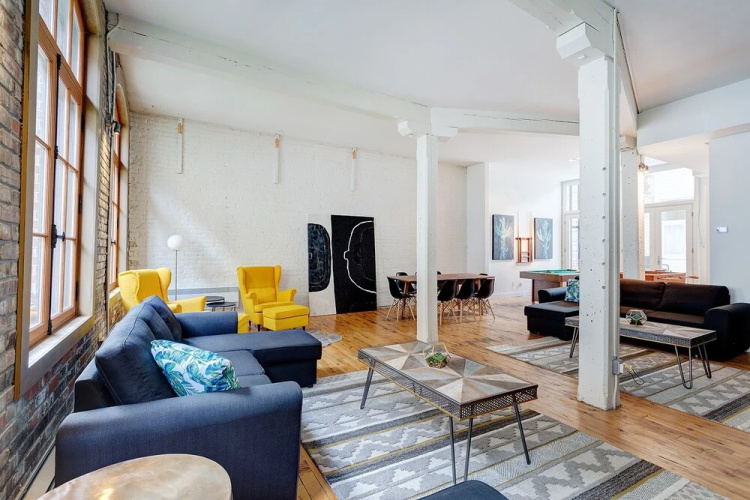Bachelor Pad by Hometrotting
