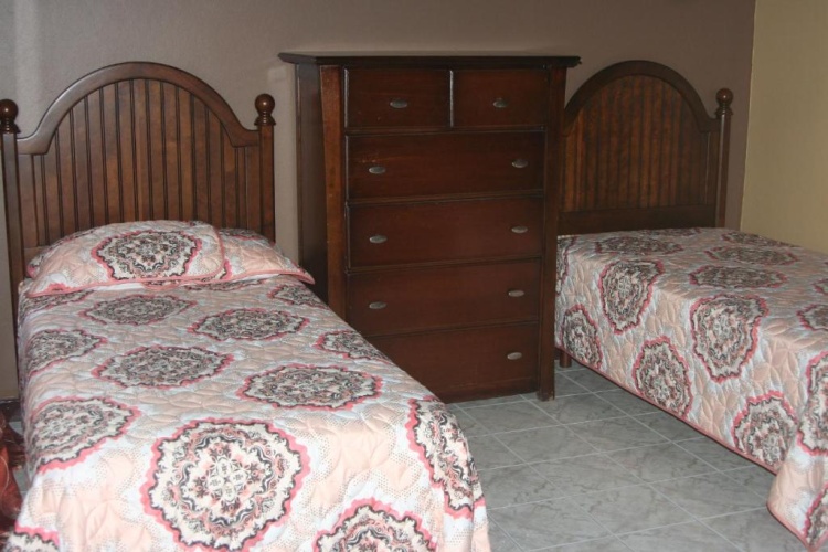 3 Bedrooms Apartment
