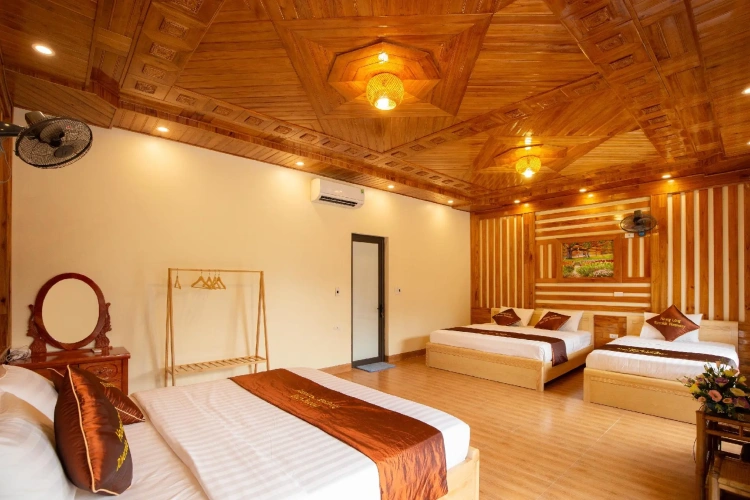 Standard Triple room