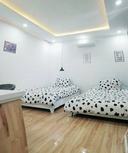Economy room