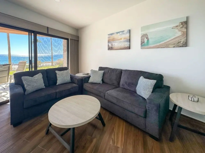 Steps to Sandy Beach Pool Renovated 2BR Condo