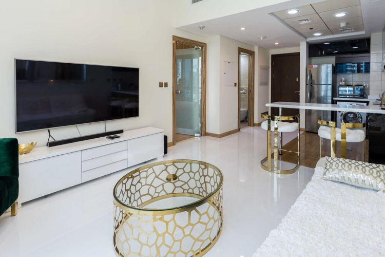 Deluxe Holiday Homes - Bay Central