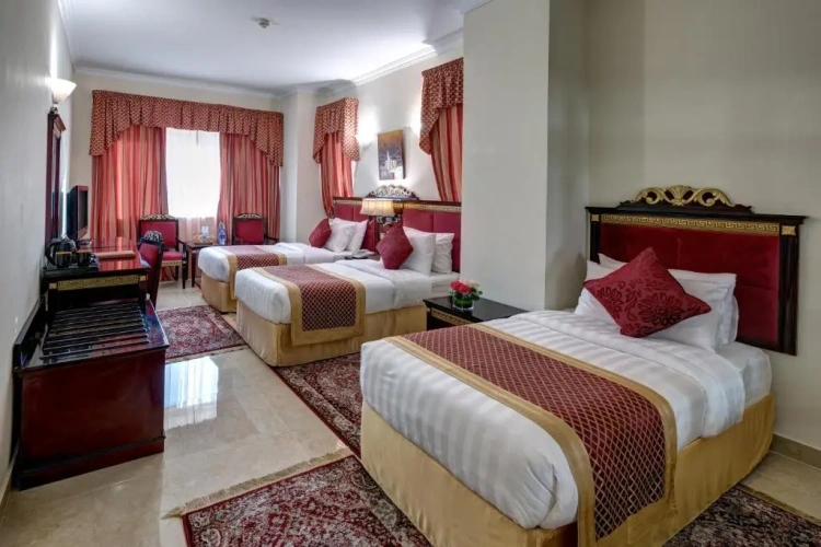 Standard Triple room