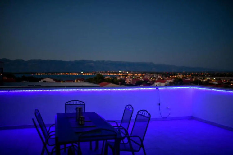 Dream House Apartment