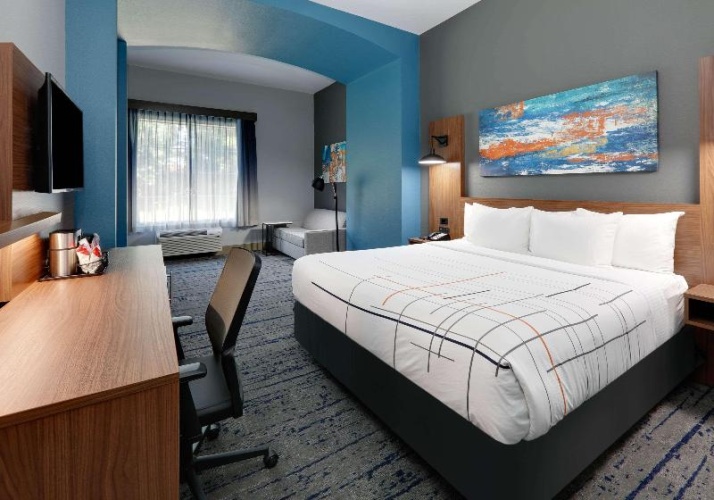 Deluxe Double Suite
