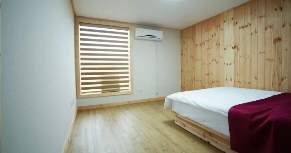 Gotjawal Geomun Oreum Pension