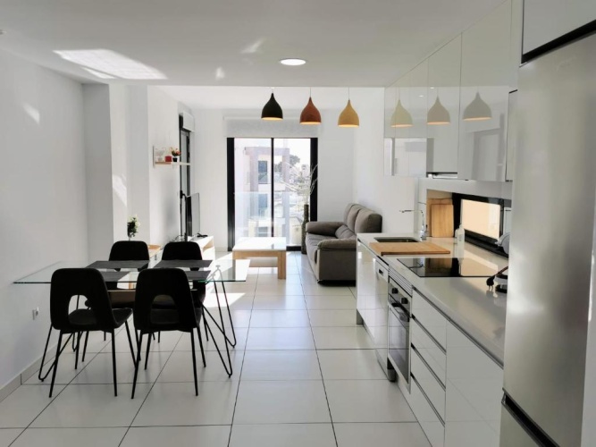 2 Bedrooms Apartment