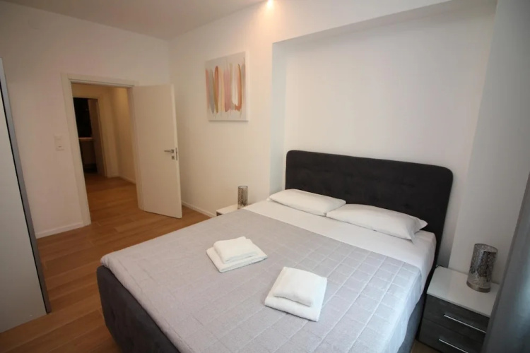 Boutique Apartment 9