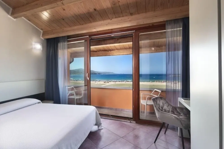 Deluxe Double room with balcony and with sea view