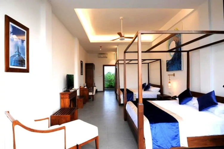 1 Bedroom Royal Quadruple room with lake view