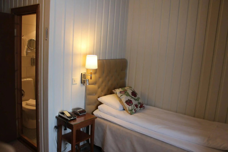Green Hotel