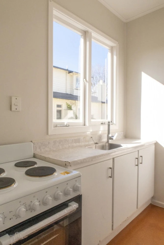 ARent - Serviced House - 14a Dignan St