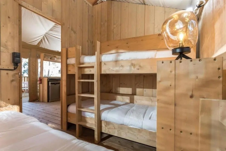2 Bedrooms Chalet