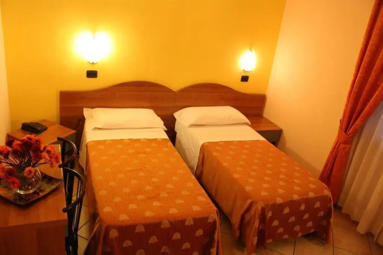 Sara Hotel